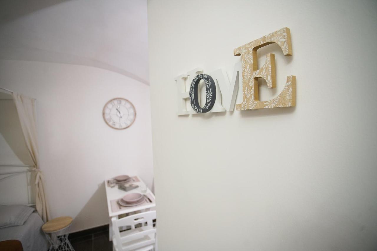 Home 5 - Arco Antico Putignano Extérieur photo