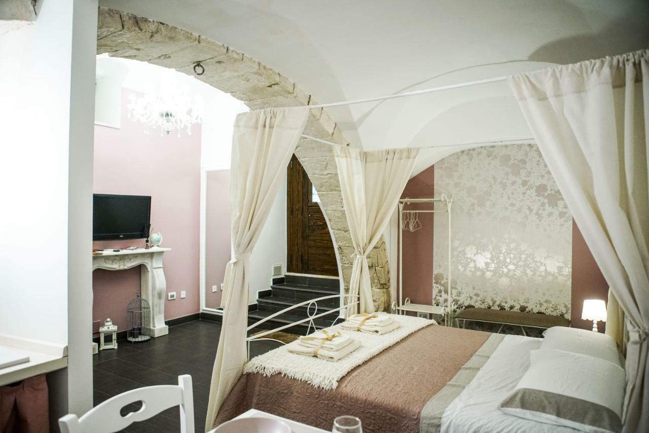 Home 5 - Arco Antico Putignano Extérieur photo