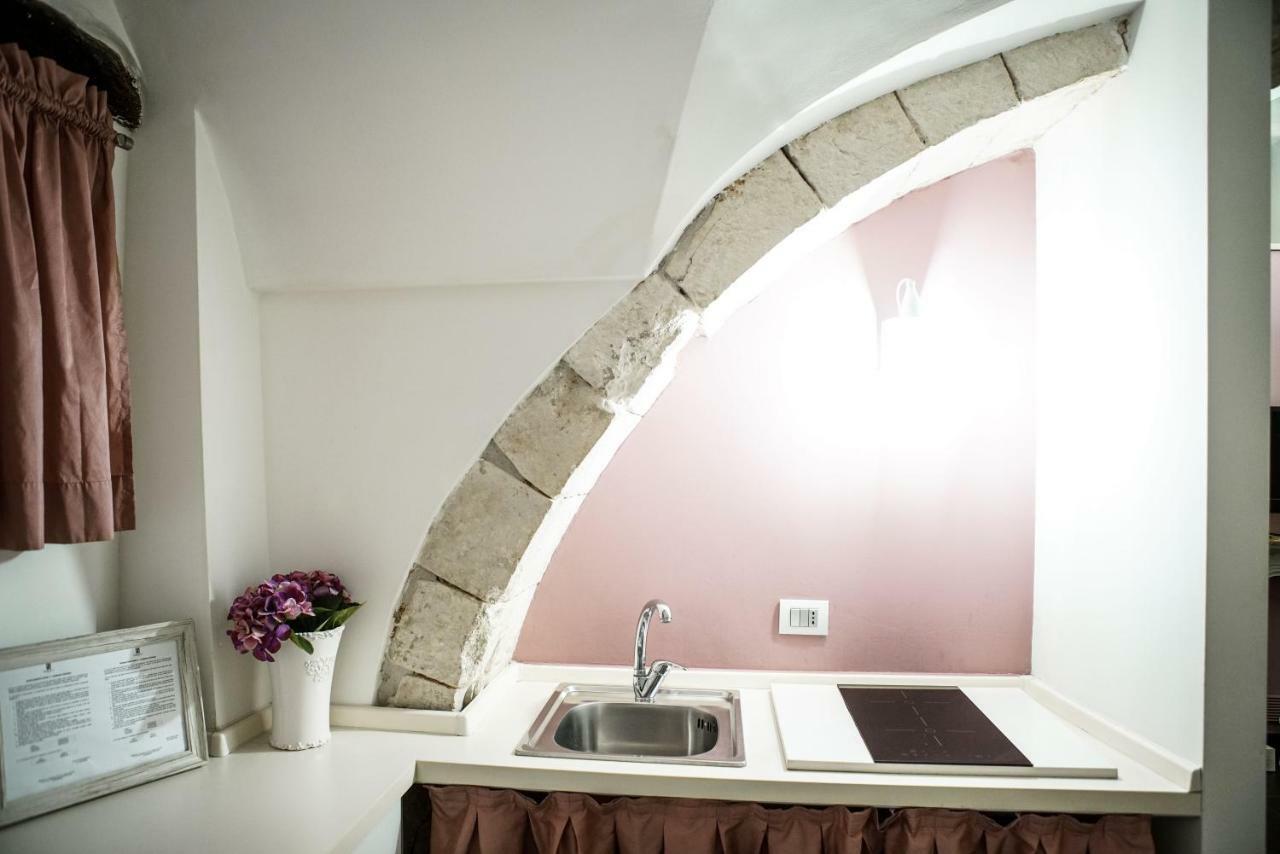 Home 5 - Arco Antico Putignano Extérieur photo